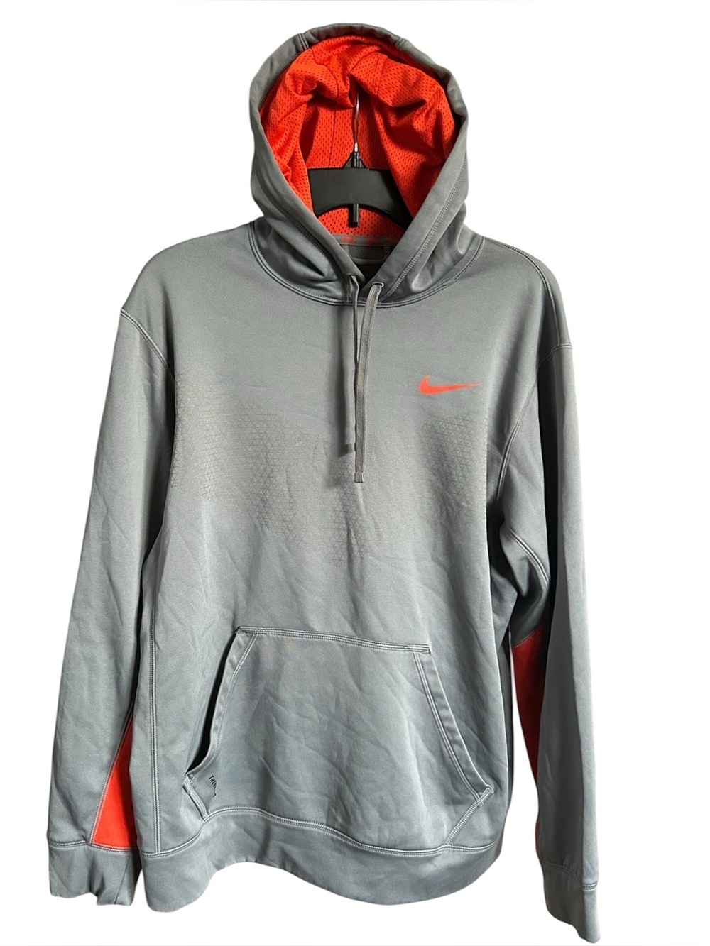 Nike Therma-FIT Gray Orange Pullover Hoodie Athletic Performance Sweatshirt M